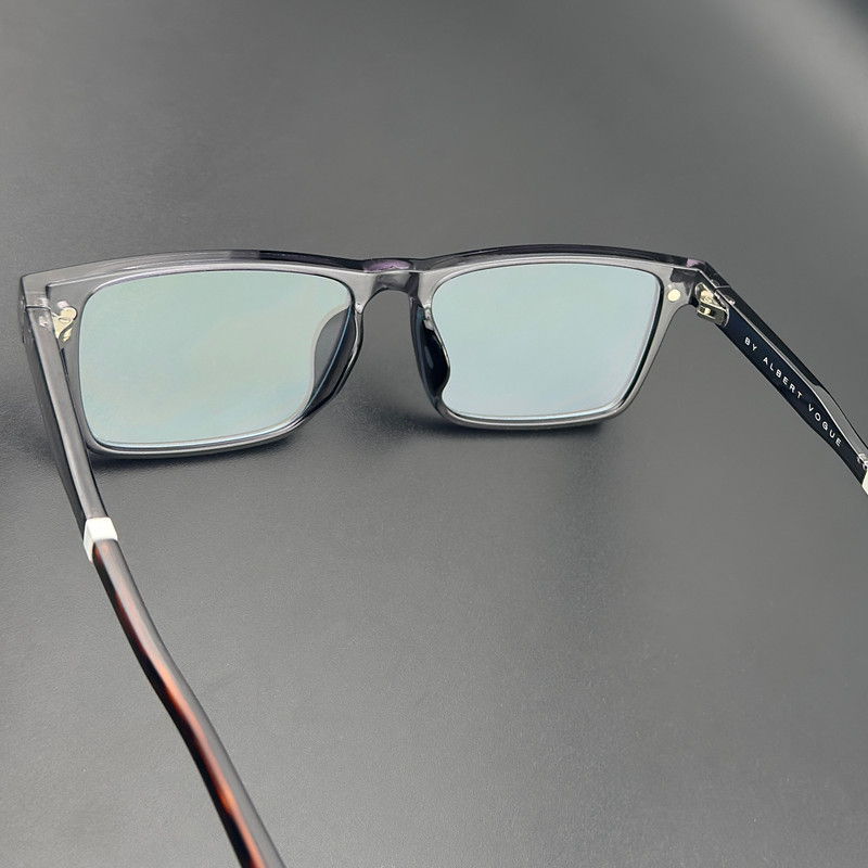 فریم عینک طبی ویفرر (Wayfarer) آلبرت وگ مدل CG7703C541-P194 مناسب برای انواع صورت به همراه کاور آفتابی