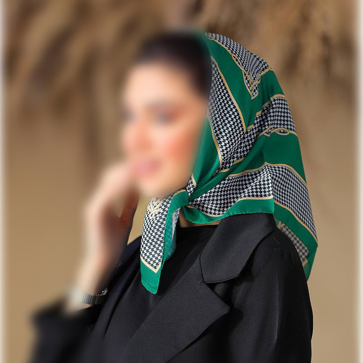 روسری زنانه مدل مینی نخی پیچازی راه راه کد 54