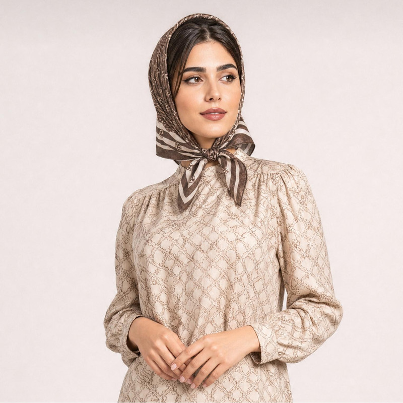 مینی اسکارف نخ زنانه مدل E007 با طول و عرض 81*84 سانتی‌متر