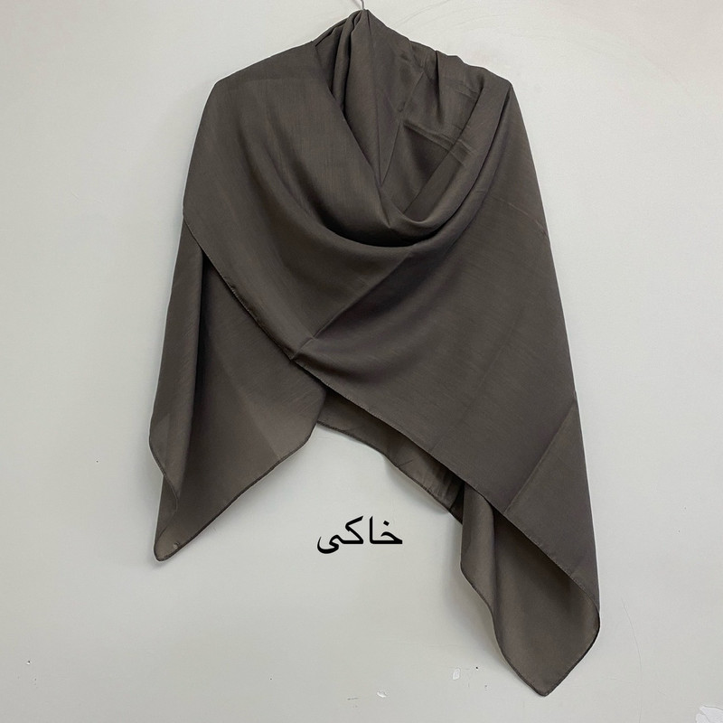 روسری زنانه مدل نخی چهارفصل قواره متوسط دور دوخت