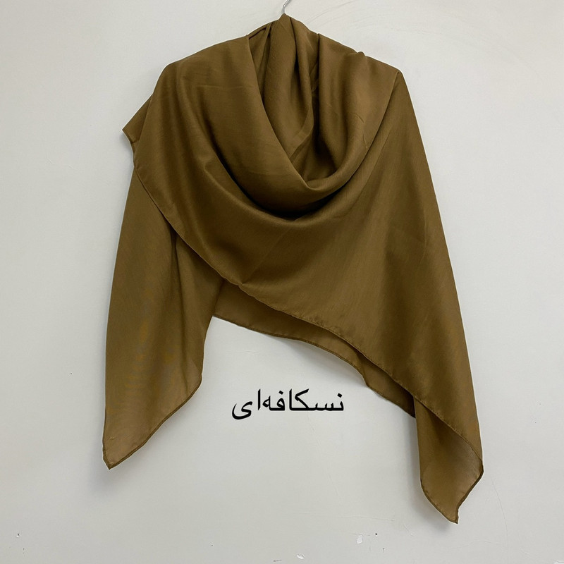 روسری زنانه مدل نخی چهارفصل قواره متوسط دور دوخت