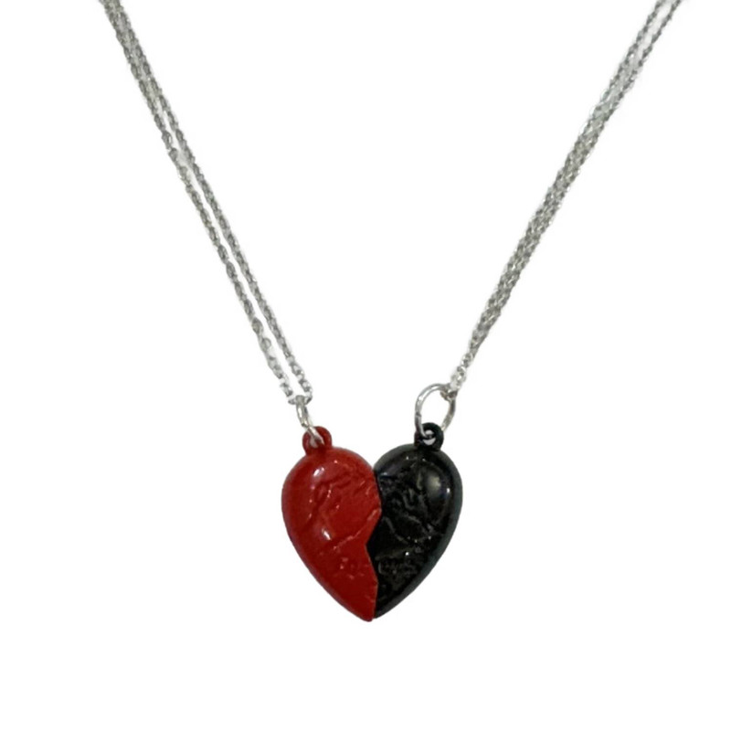 گردنبند مدل مگنتی استیل طرح قلب فور اور عاشق کد 2heart114 بسته 2 عددی