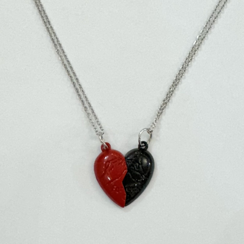 گردنبند مدل مگنتی استیل طرح قلب فور اور عاشق کد 2heart114 بسته 2 عددی
