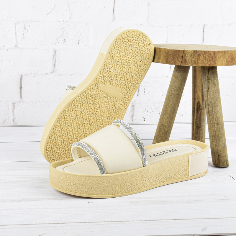 دمپایی زنانه ولمو مدل ملفورت کد CR.2935