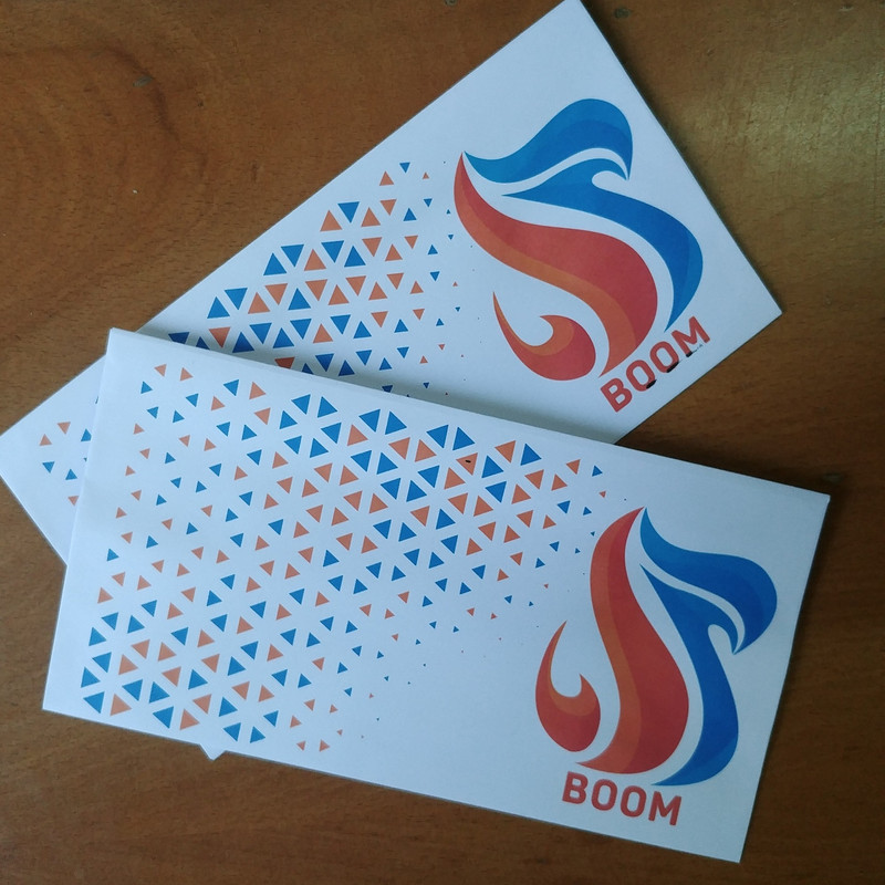 استیکر لپ تاپ و موبایل بووم طرح بازی مدل کراش کد UV068