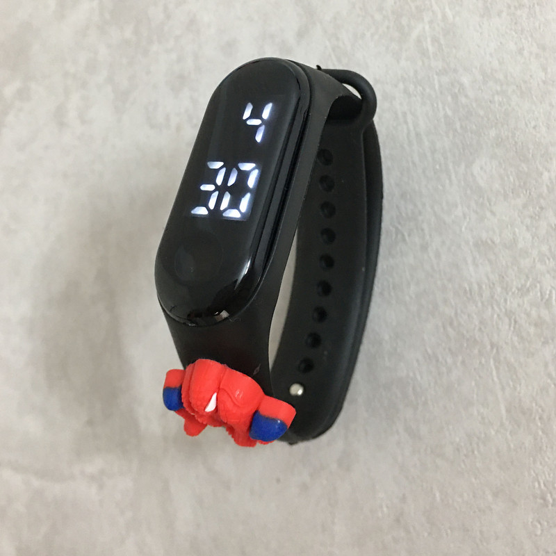 ساعت مچی دیجیتال پسرانه مدل ضد آب سیلیکونی فانتزی طرح مرد عنکبوتی کد W S44
