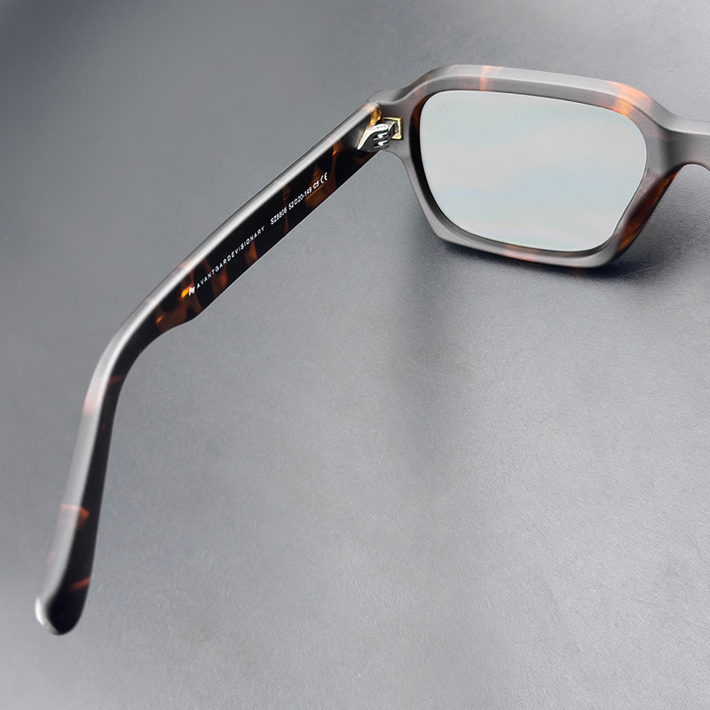 عینک آفتابی زنانه آلبرت وگ مدل SZ8806 Tortoise Army