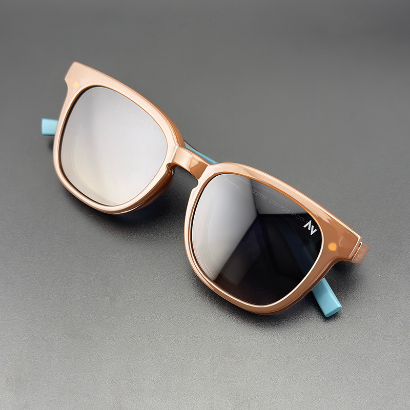 فریم عینک طبی زنانه به همراه کاور آفتابی آلبرت وگ مدل CG7705C731-P225 Polarized Double Switch