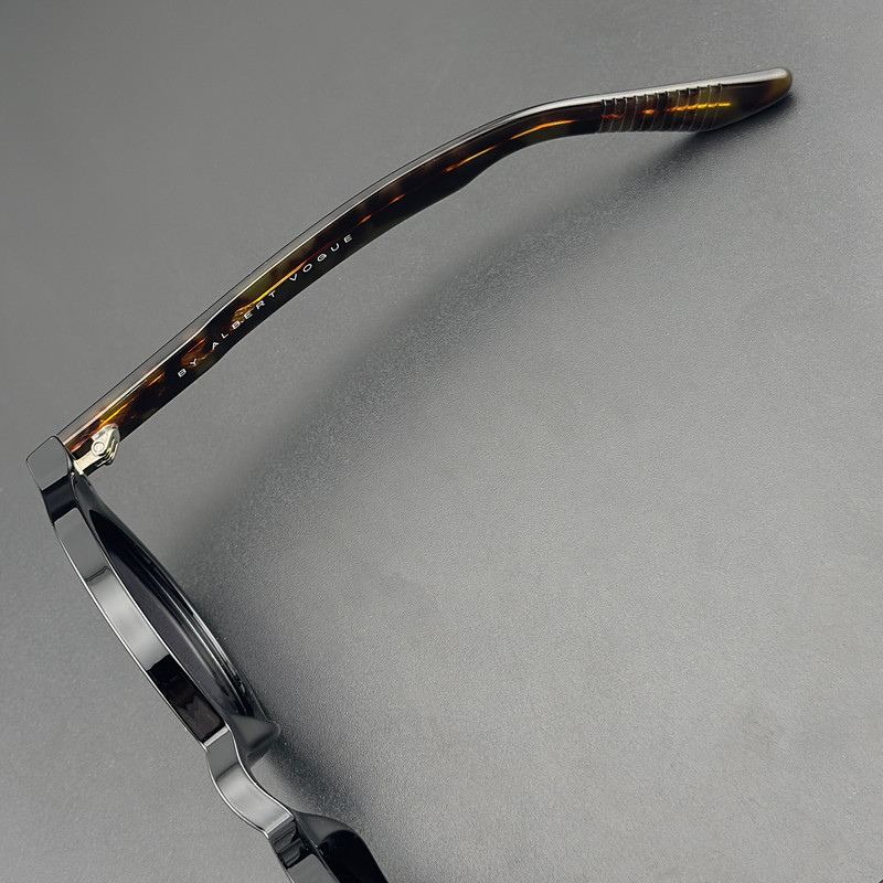 عینک آفتابی زنانه پنتوس آلبرت وگ مدل S31106C2 Avantgarde Visionary