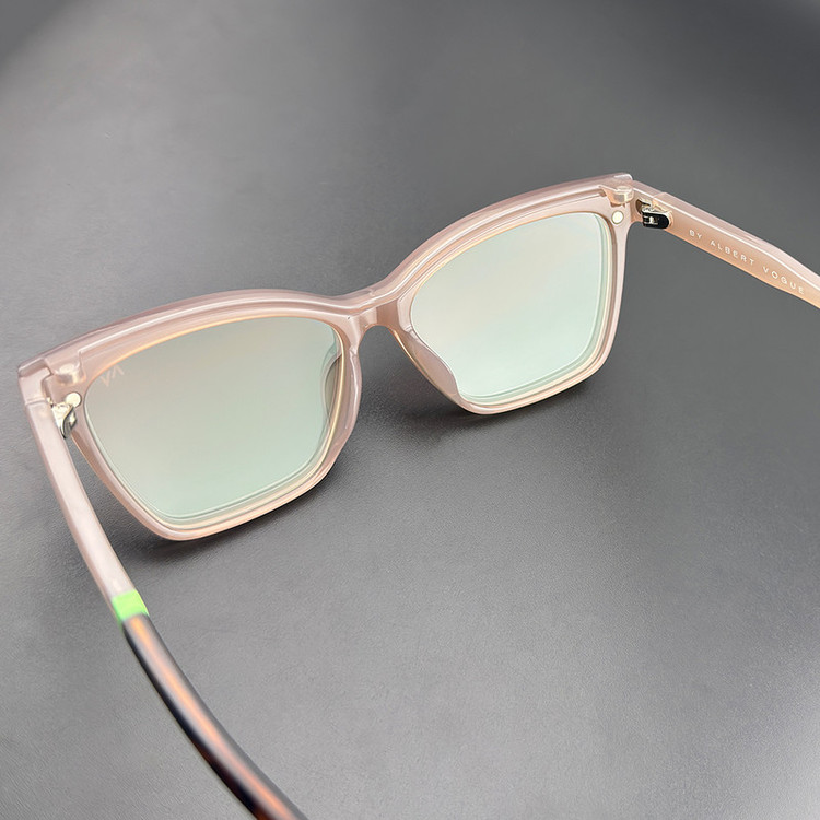 فریم عینک طبی آلبرت وگ مدل CG7704C743-P199 Polarized Double Switch به همراه کاور آفتابی