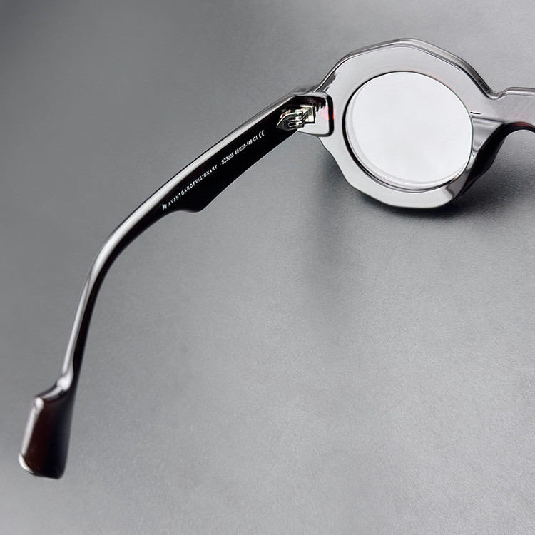 فریم عینک طبی آلبرت وگ مدل SZ3005 C1 Polarized Double Switch به همراه کاور آفتابی