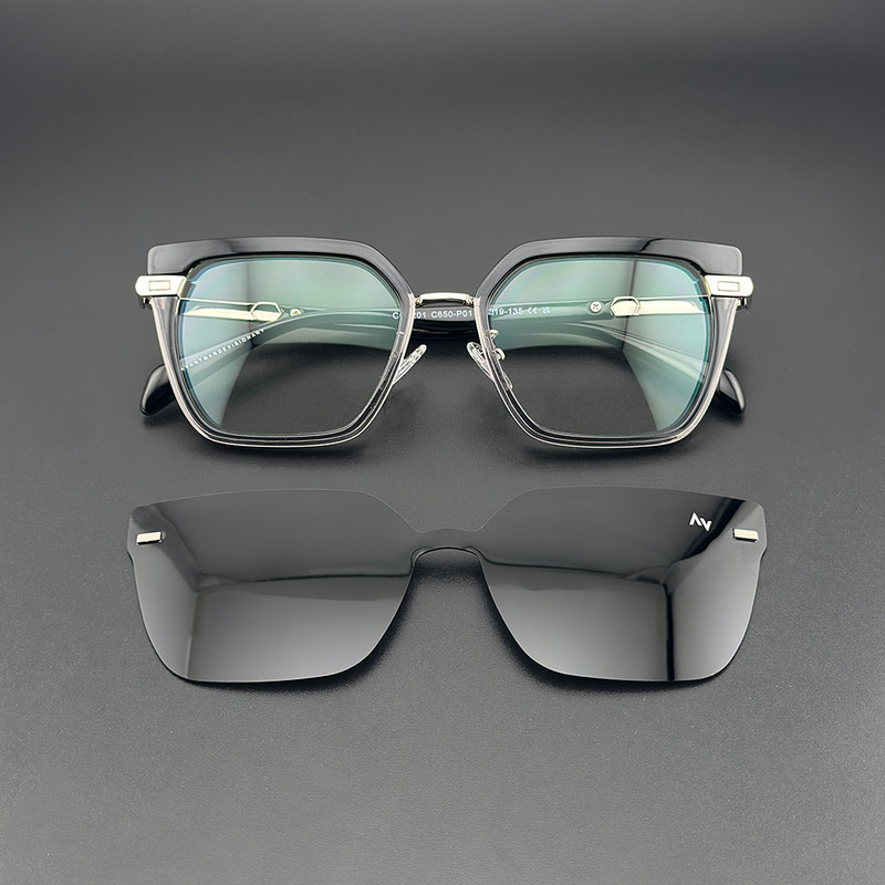 فریم عینک طبی زنانه به همراه کاور آفتابی آلبرت وگ مدل CG3201C650-P01 Polarized Double Switch