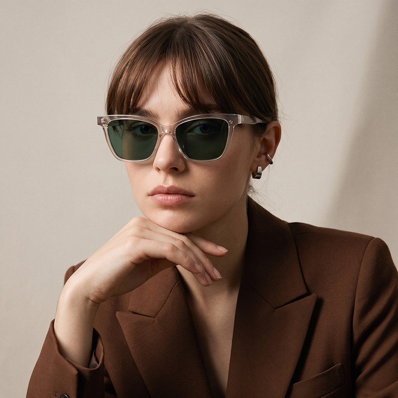 فریم عینک طبی آلبرت وگ مدل CG7704C690-P265 Polarized Double Switch به همراه کاور آفتابی