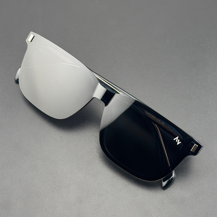 فریم عینک طبی آلبرت وگ مدل CG7201C643P109 Polarized Double Switch مناسب برای انواع صورت به همراه کاور آفتابی